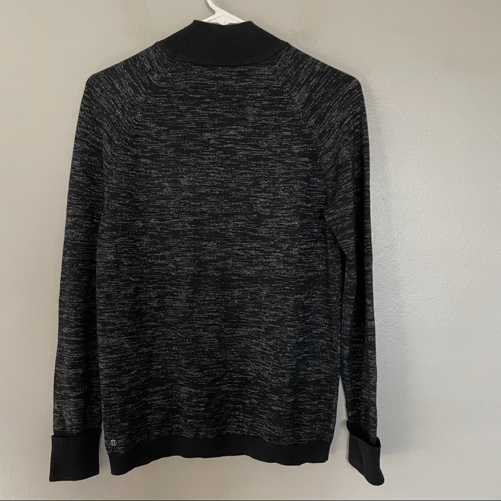 Lululemon Sweater size 6